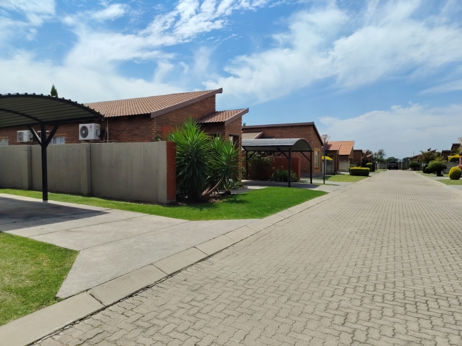 3 Bedroom Property for Sale in Waterval East North West